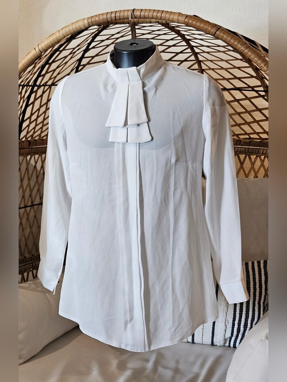 SHENDEL RUFFLE Blouse